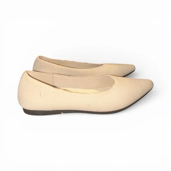 VIVAIA Women's Beige Flats - Picture 2 of 3